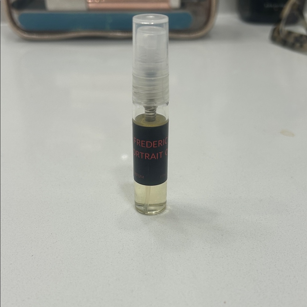 Frederic Malle Portrait of a Lady Sample - Black and Clear